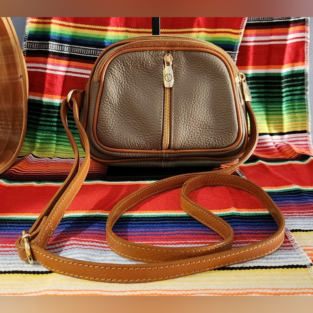 ♡EUC♡ VALENTINA CROSSBODY BAG